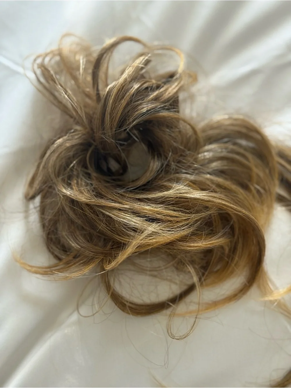 Blonde Ponytail Hair Extension - Instant Volume & Length Clip-In Scrunchie Style